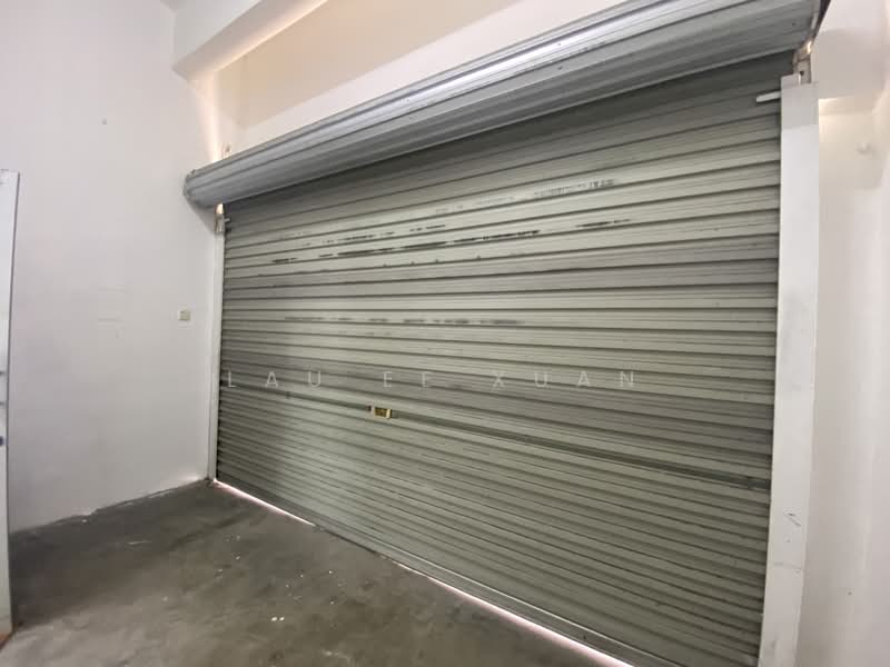 Kedai / Pejabat untuk Dijual di Kampung Istana (Batu Pahat) - Lau Ee Xuan - PropertyGuru.com.my