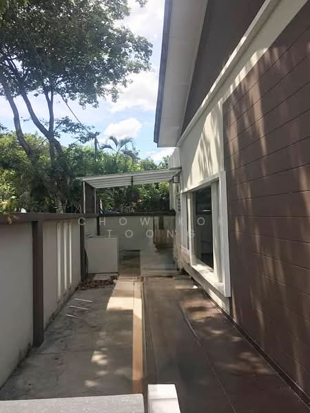 1-storey Terraced House for Sale in Bandar Kinrara (Selangor) - Chow Kok Toong - Exterior - PropertyGuru.com.my