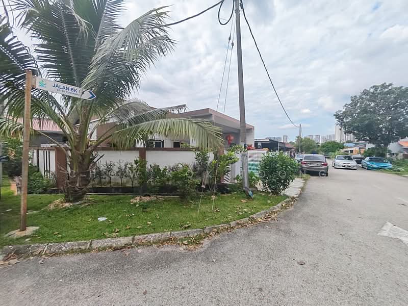 Rumah Teres 1 Tingkat untuk Dijual di Bandar Kinrara (Selangor) - Chow Kok Toong - Exterior - PropertyGuru.com.my
