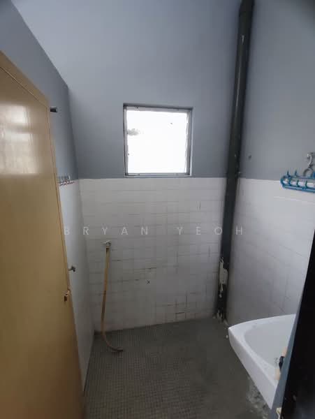 Rumah Teres 1 Tingkat untuk Disewa di Banting (Selangor) - Bryan Yeoh - Bathroom - PropertyGuru.com.my