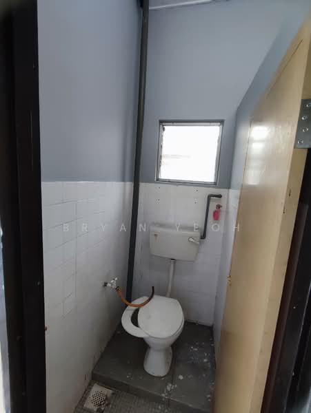 Rumah Teres 1 Tingkat untuk Disewa di Banting (Selangor) - Bryan Yeoh - Bathroom - PropertyGuru.com.my