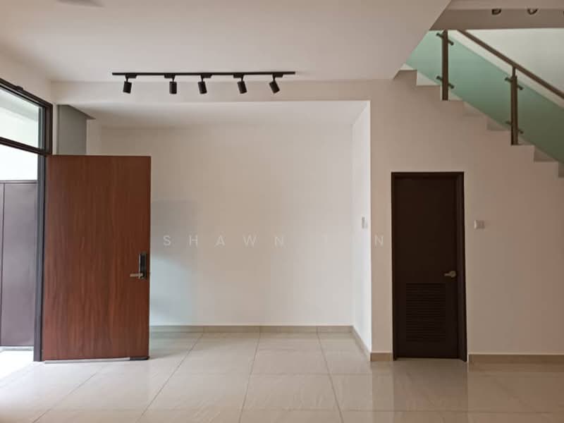 2.5-storey Terraced House for Sale in Puchong (Selangor) - Shawn Tan - Entrance - PropertyGuru.com.my