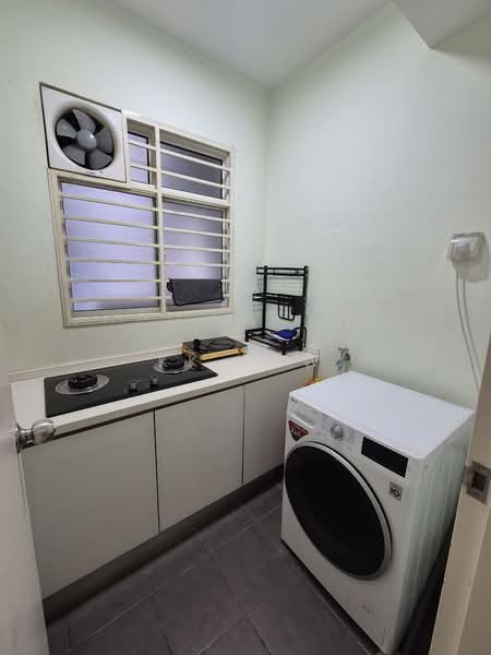 Pangsapuri untuk Disewa di Karisma @ Eco Majestic - KK HEW - Kitchen - PropertyGuru.com.my