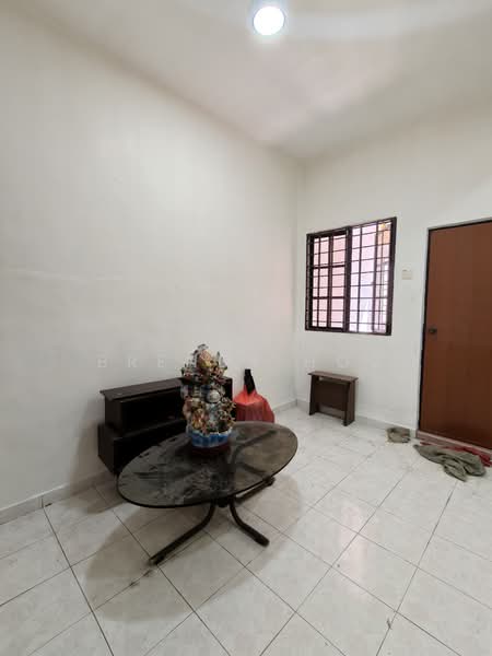 2-storey Terraced House for Rent in Johor Bahru (Johor) - Brendy Hoo - Living Room - PropertyGuru.com.my