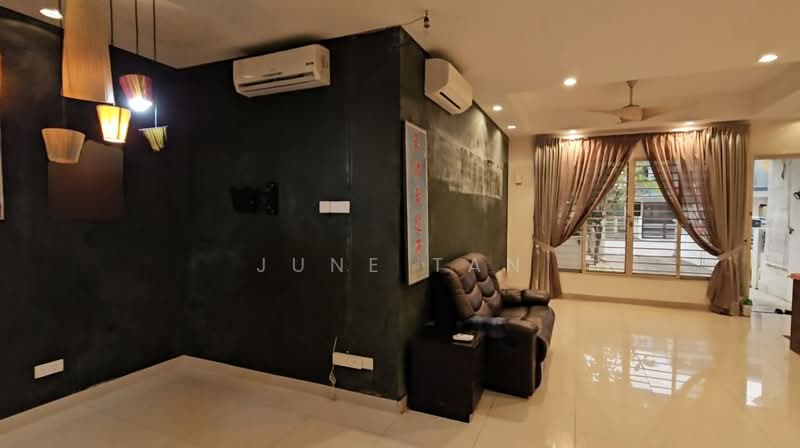 Townhouse for Sale in Puchong (Selangor) - June Tan - Living hall & dining area - PropertyGuru.com.my