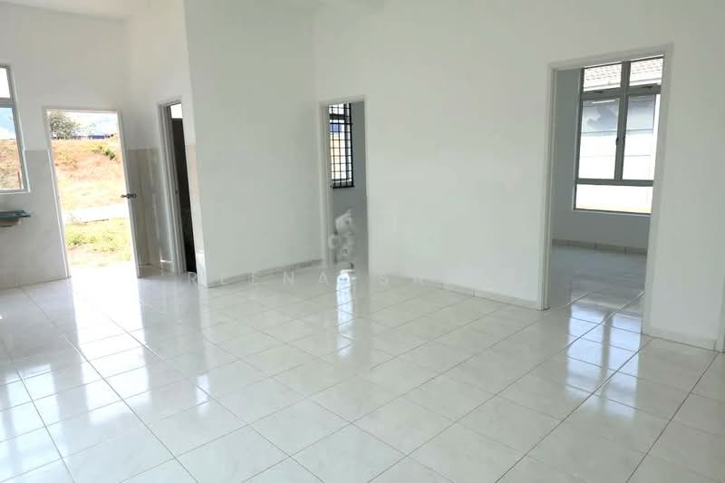 Rumah Banglo untuk Dijual di Alor Gajah (Melaka) - Reena Sarif - Living Room - PropertyGuru.com.my