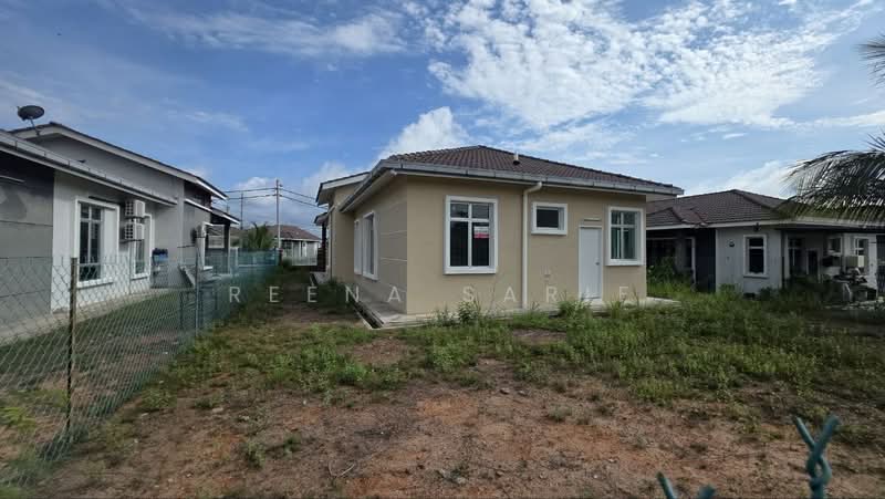 Rumah Banglo untuk Dijual di Alor Gajah (Melaka) - Reena Sarif - Exterior - PropertyGuru.com.my