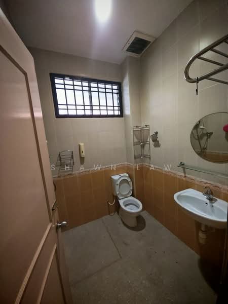 1-storey Terraced House for Sale in Skudai (Johor) - Shawn Law - Bathroom - PropertyGuru.com.my