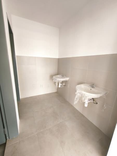 Shop for Rent in Telok Panglima Garang (Selangor) - Michelle Lee - Bathroom - PropertyGuru.com.my