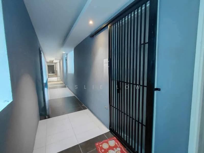 Condominium for Sale at QuayWest Residence - Leslie Low - Corridor - PropertyGuru.com.my