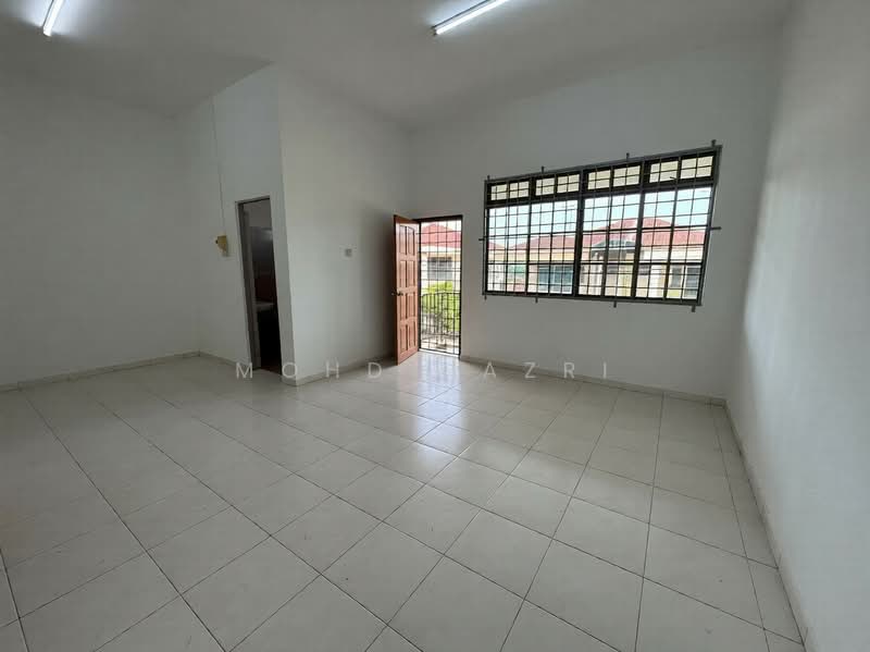 2-storey Terraced House for Sale in Kluang (Johor) - Mohd Nazri - Living Room - PropertyGuru.com.my