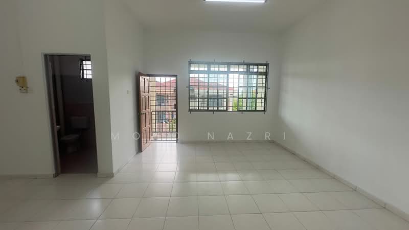 2-storey Terraced House for Sale in Kluang (Johor) - Mohd Nazri - Living Room - PropertyGuru.com.my
