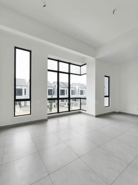2-storey Terraced House for Sale in Taman Mount Austin (Tebrau) - Wil Mong - Living Room - PropertyGuru.com.my