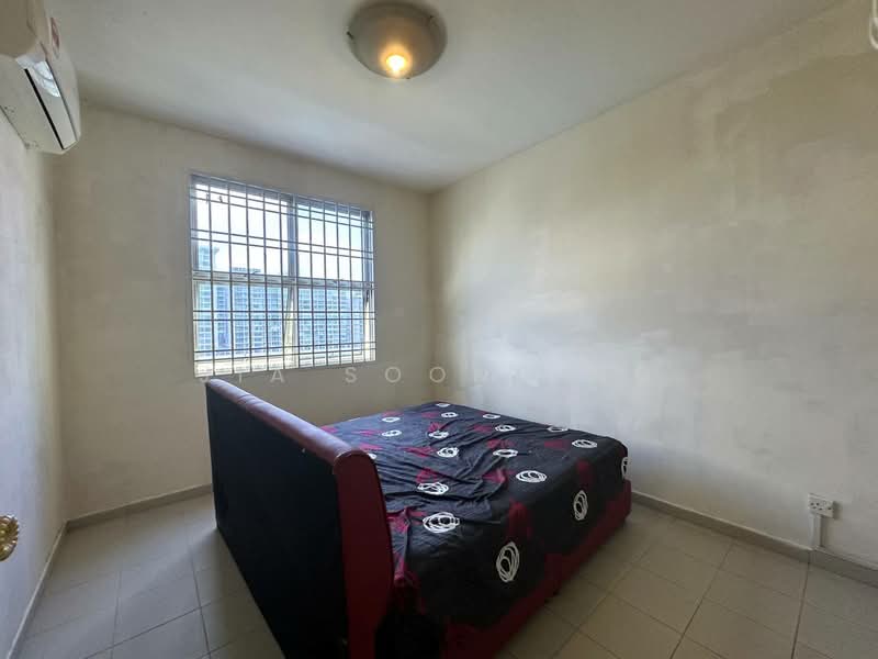 Apartment for Sale at Lake View Suites - JIA SOONG NG - Bedroom - PropertyGuru.com.my