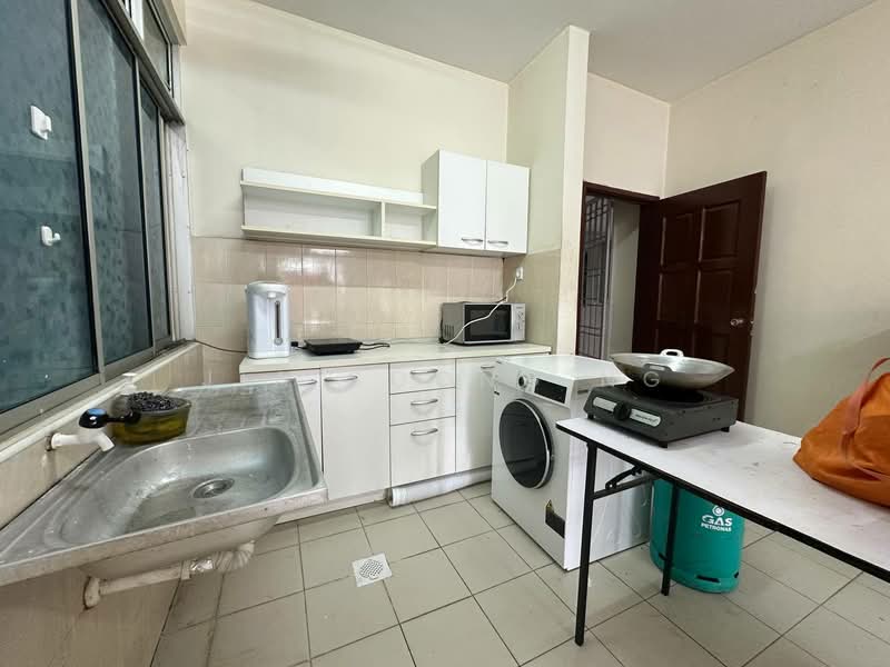 Apartment for Sale at Lake View Suites - JIA SOONG NG - Kitchen - PropertyGuru.com.my