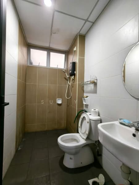 Servis Apartment untuk Disewa di Larkin Heights - Sun Yap - Bathroom - PropertyGuru.com.my