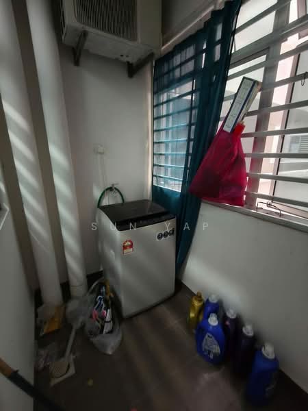 Servis Apartment untuk Disewa di Larkin Heights - Sun Yap - Balcony - PropertyGuru.com.my