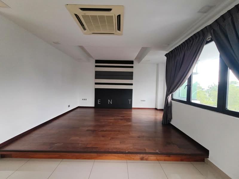 Cluster House for Sale in Taman Mutiara Mas (Skudai) - Iden Tan - Living Room - PropertyGuru.com.my