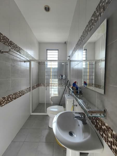 Semi-Detached House for Rent in Seri Margosa (Ipoh) - Jessey Ng - Bathroom - PropertyGuru.com.my