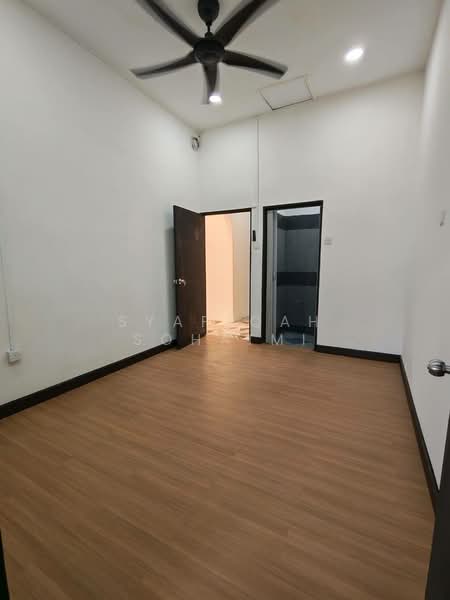 1-storey Terraced House for Sale in Kampung Teluk Panglima Garang (Telok Panglima Garang) - Syafiqah Sohaimi - PropertyGuru.com.my