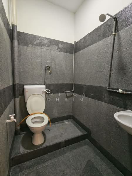 1-storey Terraced House for Sale in Kampung Teluk Panglima Garang (Telok Panglima Garang) - Syafiqah Sohaimi - PropertyGuru.com.my