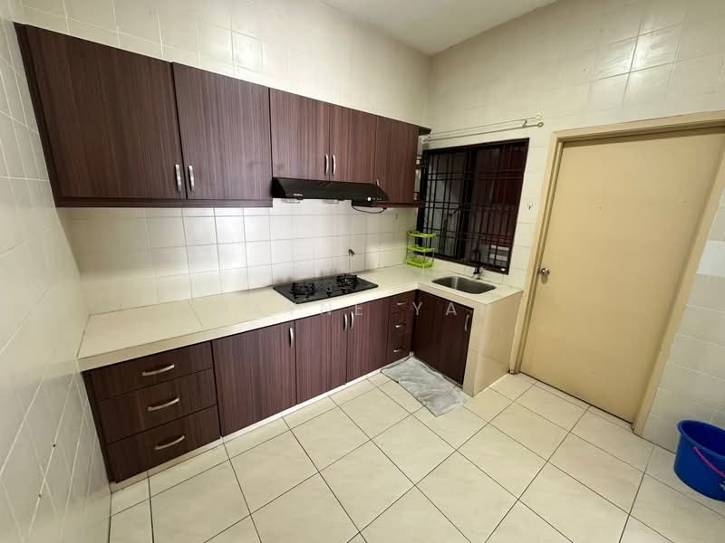 Service Residence for Sale at Diamond Residences - Wayne Yap - Kitchen - PropertyGuru.com.my