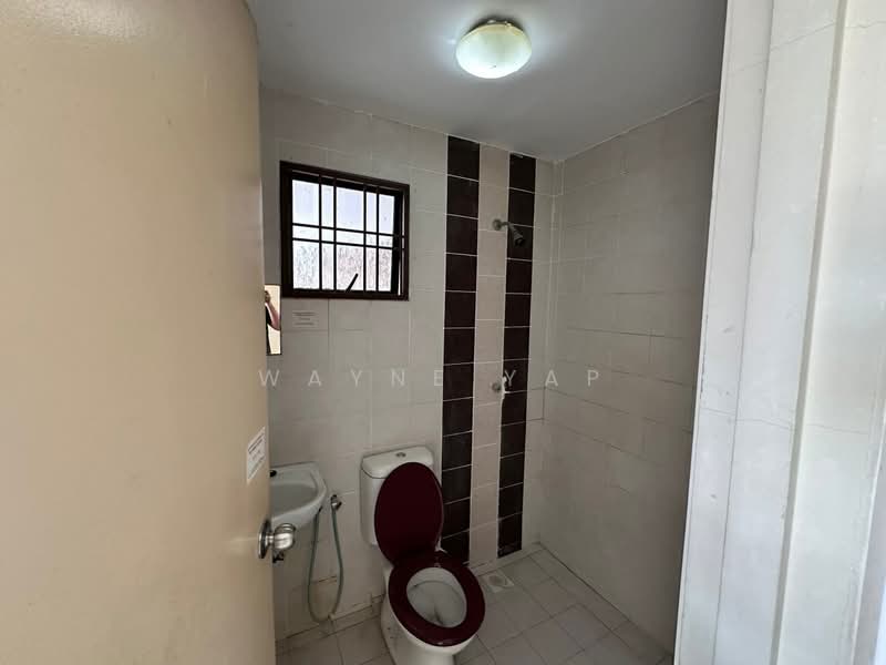 Service Residence for Sale at Diamond Residences - Wayne Yap - Bathroom - PropertyGuru.com.my