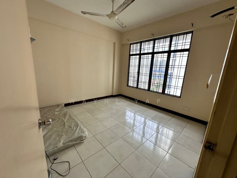 Service Residence for Sale at Diamond Residences - Wayne Yap - Interior - PropertyGuru.com.my