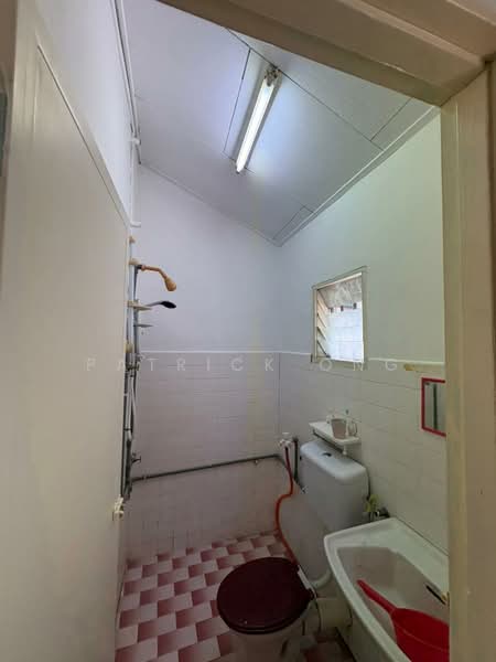 Rumah Teres 2 Tingkat untuk Disewa di Desa Setapak (Wangsa Maju) - Patrick Ong - Bathroom - PropertyGuru.com.my