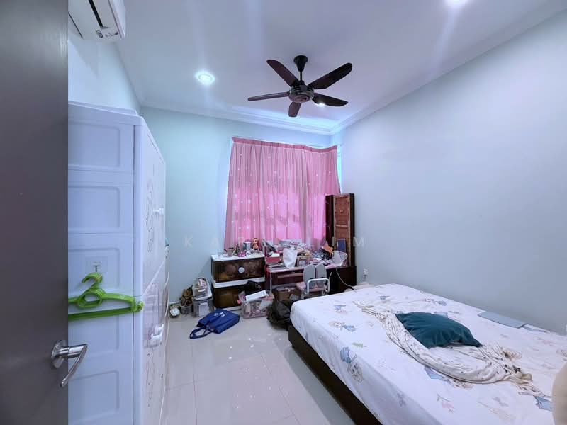 Rumah Kluster untuk Dijual di Taman Gaya (Ulu Tiram) - Karl Lim - Bedroom - PropertyGuru.com.my