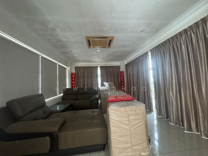 Semi-Detached House for Rent in Taman Molek (Johor Bahru) - Ivwen Choo - PropertyGuru.com.my
