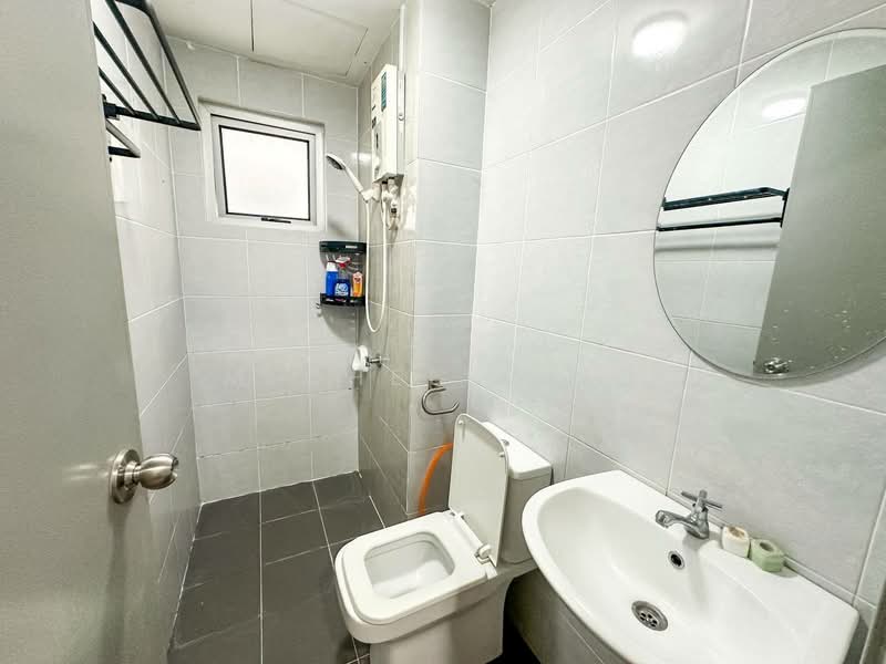 Kondominium untuk Disewa di The Edge Residence - Michelle Ng - Bathroom - PropertyGuru.com.my