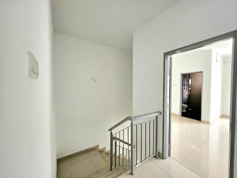2-storey Terraced House for Sale in Taman Seri Austin (Tebrau) - Zach Law - Corridor - PropertyGuru.com.my