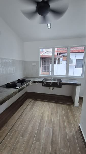 1-storey Terraced House for Sale in Bandar Sunway (Sunway) - Iryani Akhwan - Kitchen - PropertyGuru.com.my