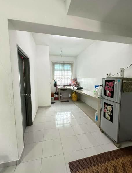 Rumah Teres 2 Tingkat untuk Dijual di Taman Cendana (Pasir Gudang) - Maggie Lee - Kitchen - PropertyGuru.com.my