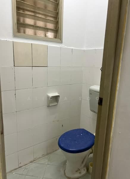 Flat for Sale at Desa Satu - Alicia Soo - Bathroom - PropertyGuru.com.my