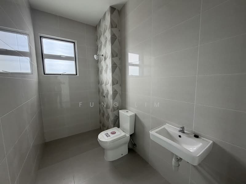 Rumah Teres 2 Tingkat untuk Dijual di Sungai Bakap (Penang) - Fung Lim - Bathroom - PropertyGuru.com.my