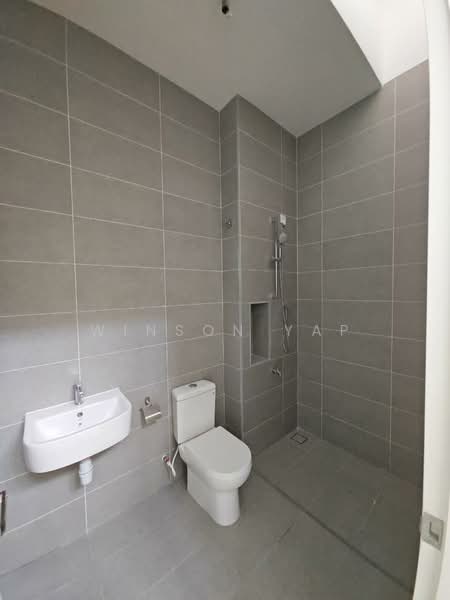 Rumah Teres 2 Tingkat untuk Dijual di Bandar Seri Alam (Masai) - Winson Yap - Bathroom - PropertyGuru.com.my