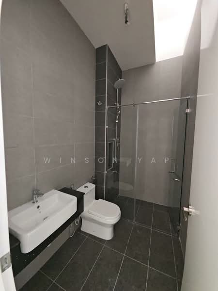 Rumah Teres 2 Tingkat untuk Dijual di Bandar Seri Alam (Masai) - Winson Yap - Bathroom - PropertyGuru.com.my