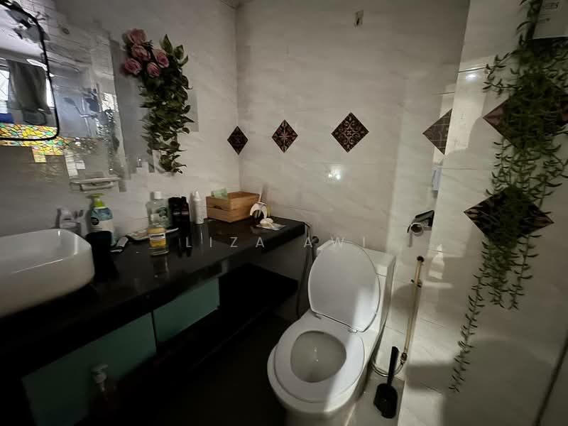 2-storey Terraced House for Sale in Seksyen 5 Wangsa Maju (Wangsa Maju) - Liza Awi - Bathroom - PropertyGuru.com.my