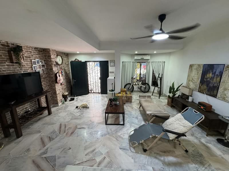 2-storey Terraced House for Sale in Seksyen 5 Wangsa Maju (Wangsa Maju) - Liza Awi - Living Room - PropertyGuru.com.my