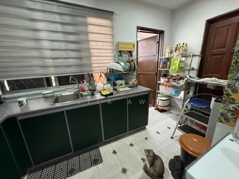 2-storey Terraced House for Sale in Seksyen 5 Wangsa Maju (Wangsa Maju) - Liza Awi - Kitchen - PropertyGuru.com.my