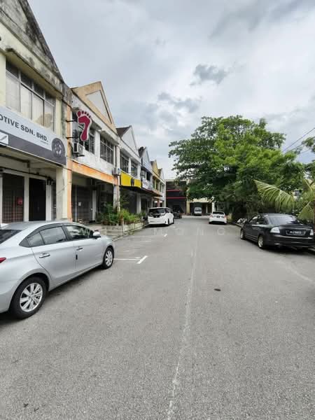 Shop / Office for Sale in Taman Puteri Wangsa (Ulu Tiram) - Wil Mong - Exterior - PropertyGuru.com.my