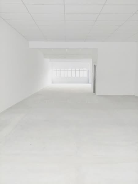 Shop / Office for Sale in Taman Puteri Wangsa (Ulu Tiram) - Wil Mong - Interior - PropertyGuru.com.my