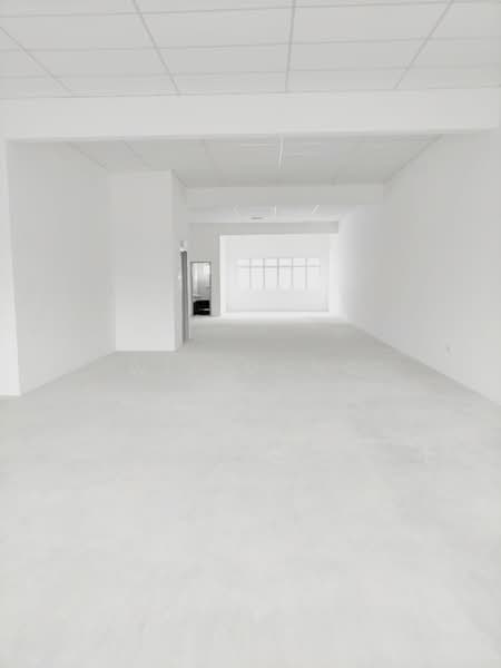 Shop / Office for Sale in Taman Puteri Wangsa (Ulu Tiram) - Wil Mong - Interior - PropertyGuru.com.my