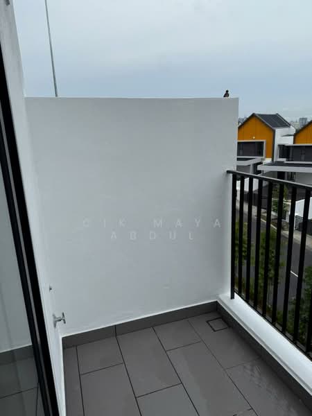 Rumah Teres 3 Tingkat untuk Dijual di Taman Melawati (Ulu Kelang) - Cik Maya Abdul - Balcony - PropertyGuru.com.my