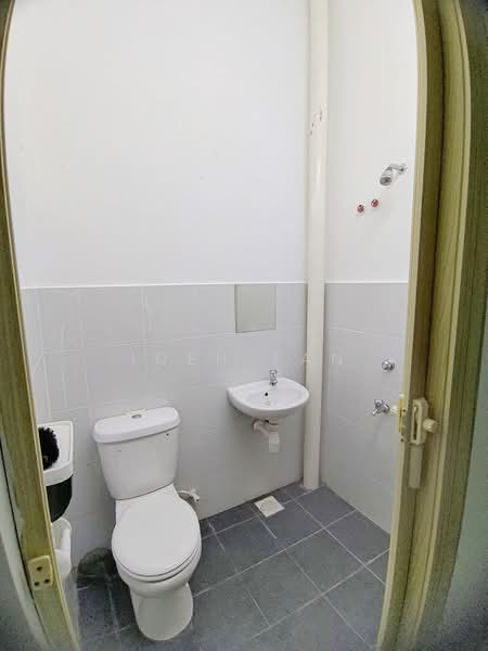Rumah Teres 2 Tingkat untuk Dijual di Taman Pulai Mutiara (Iskandar Puteri (Nusajaya)) - Iden Tan - Bathroom - PropertyGuru.com.my