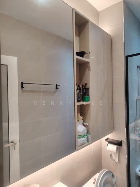 Service Residence for Sale at D'carlton (Residensi Seri Mega) - Henry Lee - Bathroom - PropertyGuru.com.my