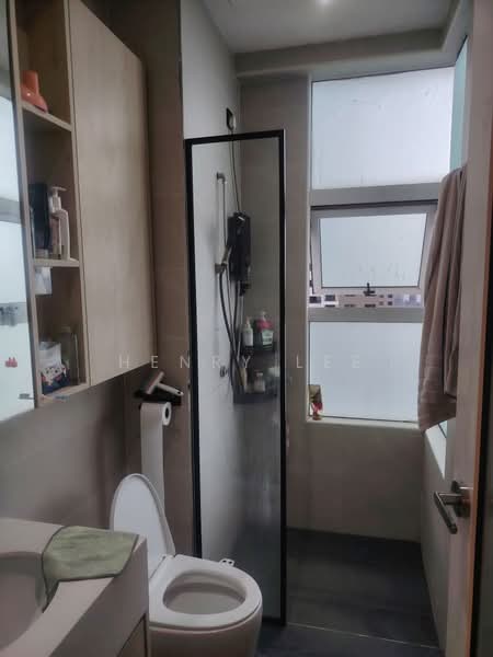Service Residence for Sale at D'carlton (Residensi Seri Mega) - Henry Lee - Bathroom - PropertyGuru.com.my