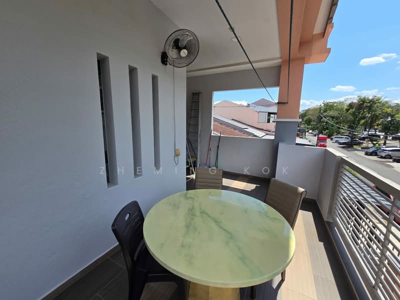 2-storey Terraced House for Sale in Kepong Baru (Kepong) - Zheming Kok - Balcony - PropertyGuru.com.my